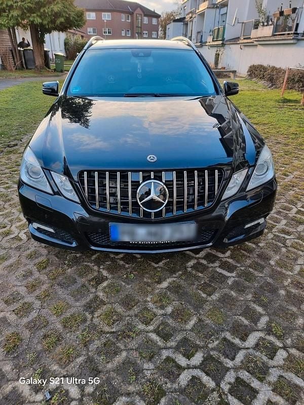 Gebraucht Mercedes E350 231 PS (169 kW) 2009 Schwarz Kombi