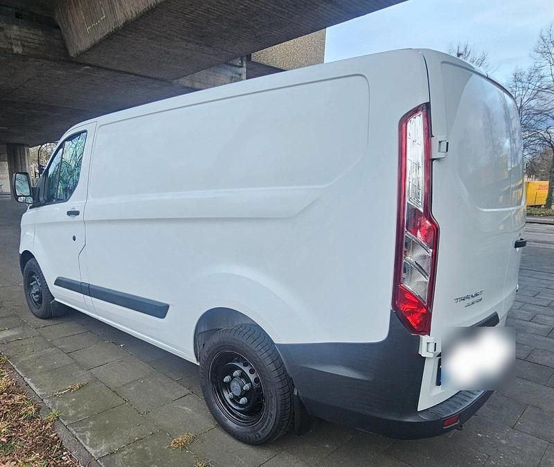 Gebraucht Ford Transit Custom 105 PS (77 kW) 2017 Weiß Van / Kleinbus