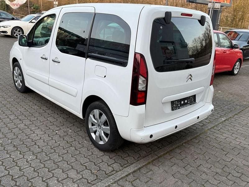 Gebraucht Citroën Berlingo SELECTION 99 PS (72 kW) 2018 Weiß Van / Kleinbus