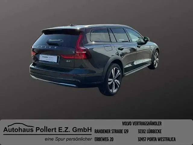 Gebraucht Volvo V60 CC 145 PS (106 kW) 2024 Kombi