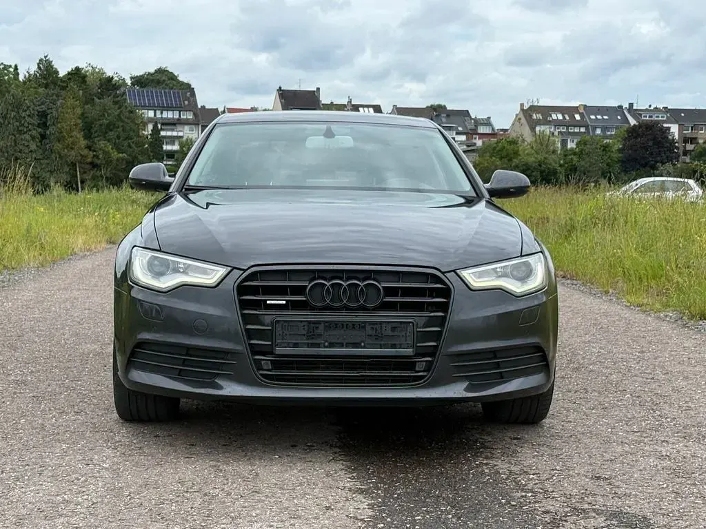 Gebraucht Audi A6 Ambiente 204 PS (150 kW) 2011 Grau Limousine