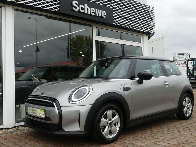 Melting silver iii Gebraucht 2023 Mini Cooper Essential Kleinwagen | 22.290 € - Bild 1/4