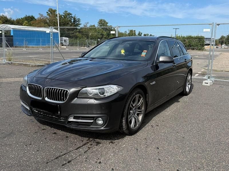 Grau Gebraucht 2014 BMW 520 Kombi | 8.350 € (Guter Preis) - Bild 1/4