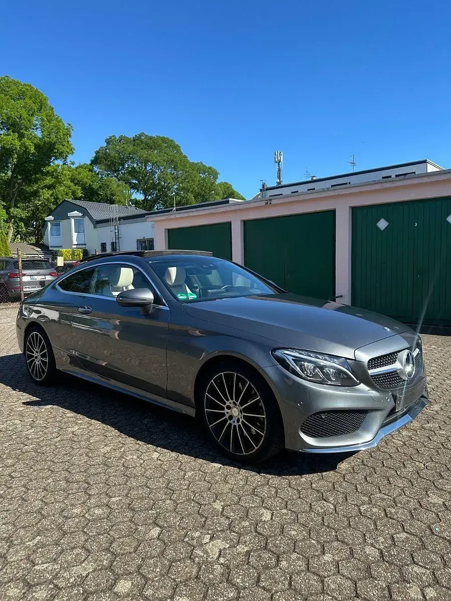 Gebraucht Mercedes C250 AMG line 211 PS (155 kW) 2017 Grau Coupé