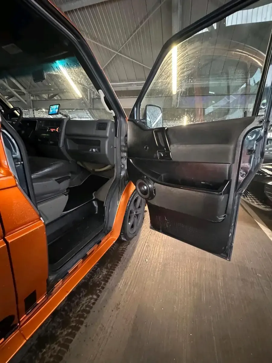 Gebraucht VW T4 102 PS (75 kW) 2000 Orange Van