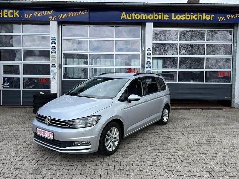 Gebraucht VW Touran Comfortline 150 PS (110 kW) 2016 Silber Van / Kleinbus