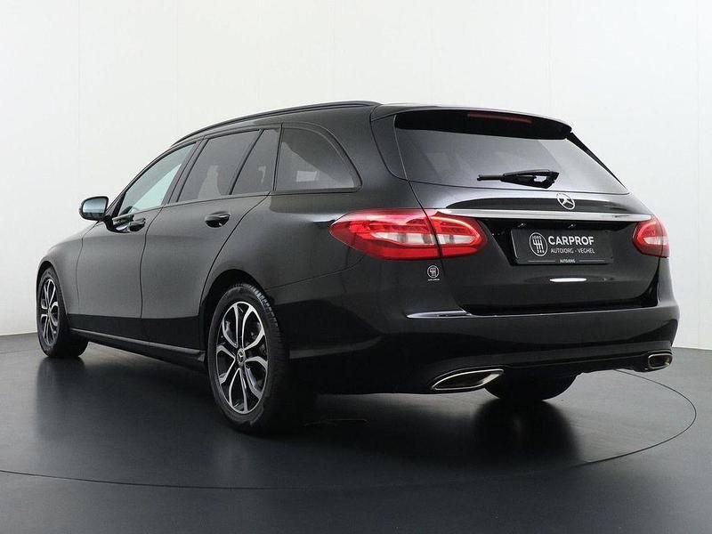 Gebraucht Mercedes C300 Avantgarde 258 PS (189 kW) 2018 Schwarz Limousine