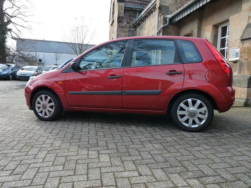 Gebraucht Ford Fiesta 80 PS (58 kW) 2006 Orange Kleinwagen