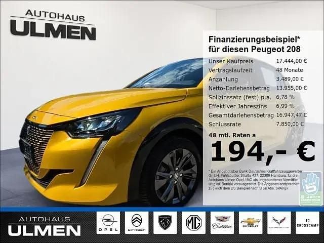 Gelb Gebraucht 2022 Peugeot e-208 Kleinwagen | 17.444 € (Fairer Preis) - Bild 1/4