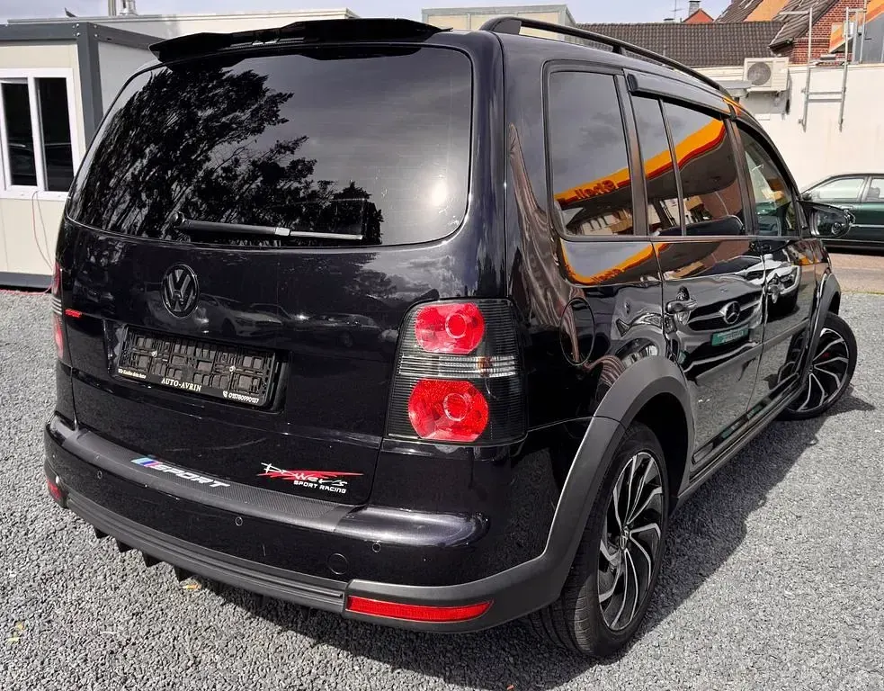 Gebraucht VW Touran Cross 140 PS (102 kW) 2010 Schwarz Van / Kleinbus