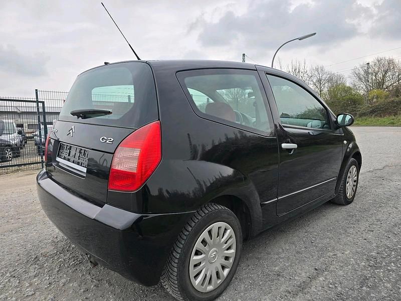 Gebraucht Citroën C2 73 PS (53 kW) 2004 Schwarz Kleinwagen
