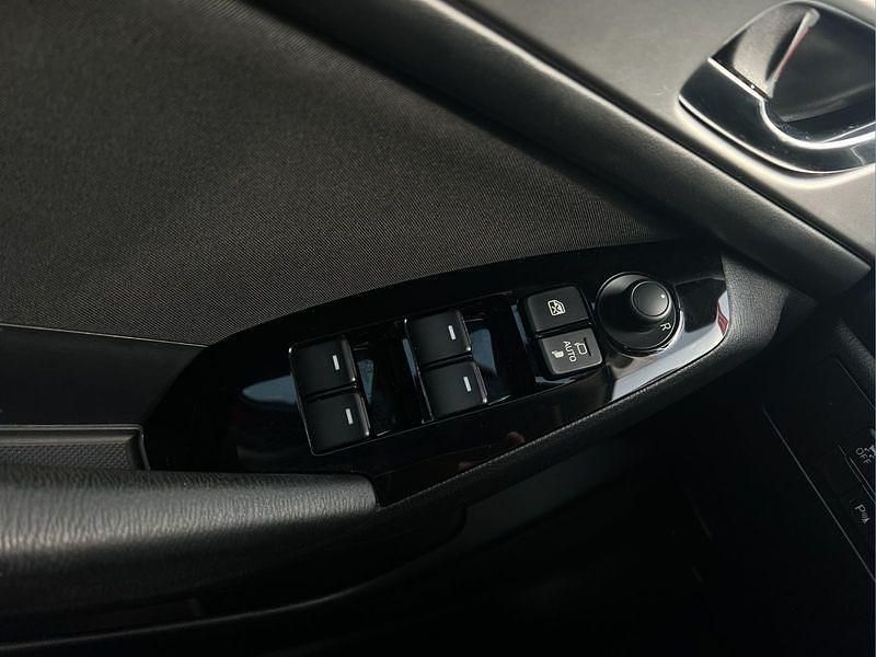 Gebraucht Mazda 3 120 PS (88 kW) 2019 Rot Limousine