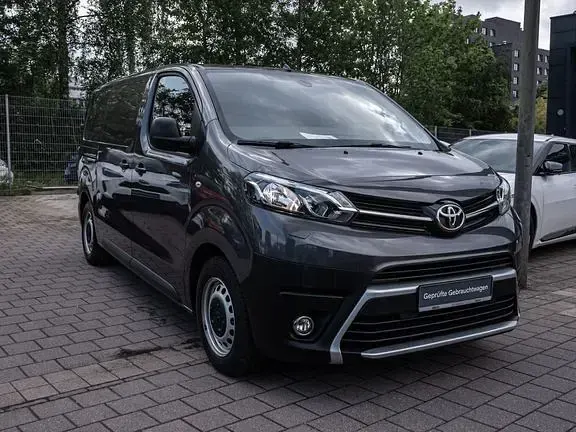 Gebraucht Toyota Proace Plus 120 PS (88 kW) 2022 Basaltgrau metallic Van / Kleinbus
