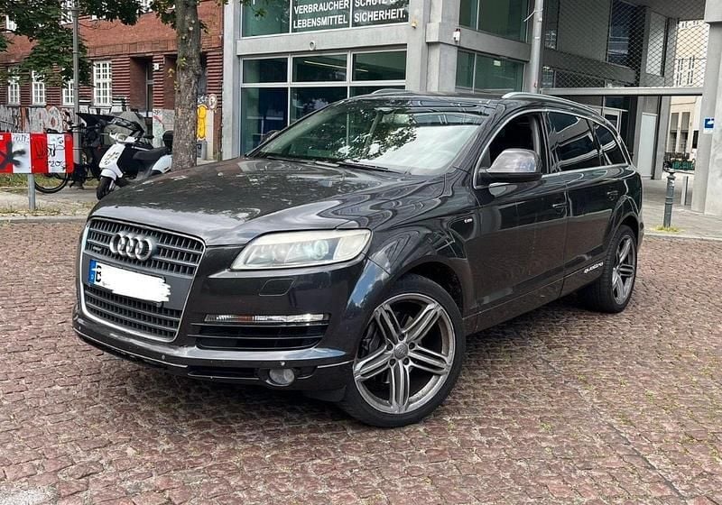 Grau Gebraucht 2006 Audi Q7 S-Line SUV | 7.000 € (Guter Preis) - Bild 1/4