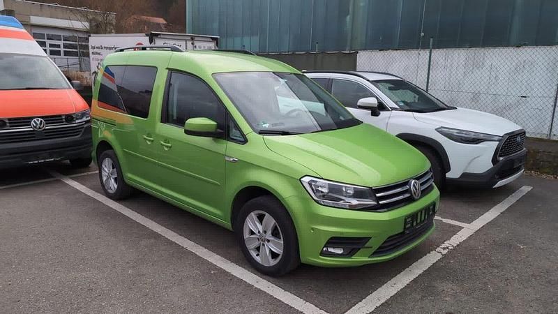 Grün Gebraucht 2020 VW Caddy Comfortline Van / Kleinbus | 18.990 € (Guter Preis) - Bild 1/4