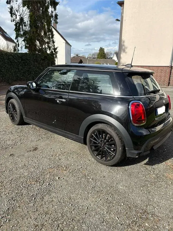 Gebraucht Mini ONE Classic 102 PS (75 kW) 2022 Schwarz Kleinwagen