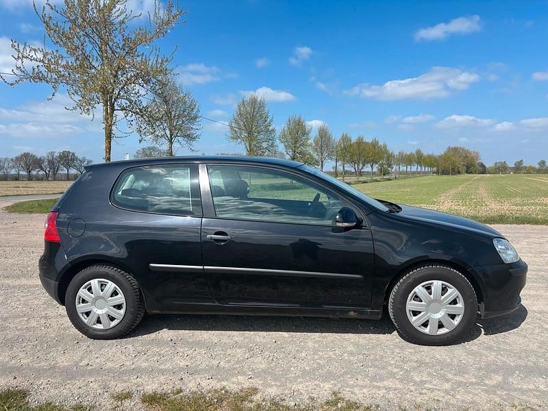 Gebraucht VW Golf IV 75 PS (55 kW) 2005 Schwarz Limousine