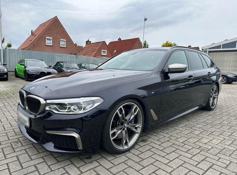 Gebraucht BMW 550 Performance 400 PS (294 kW) 2018 Schwarz Kombi