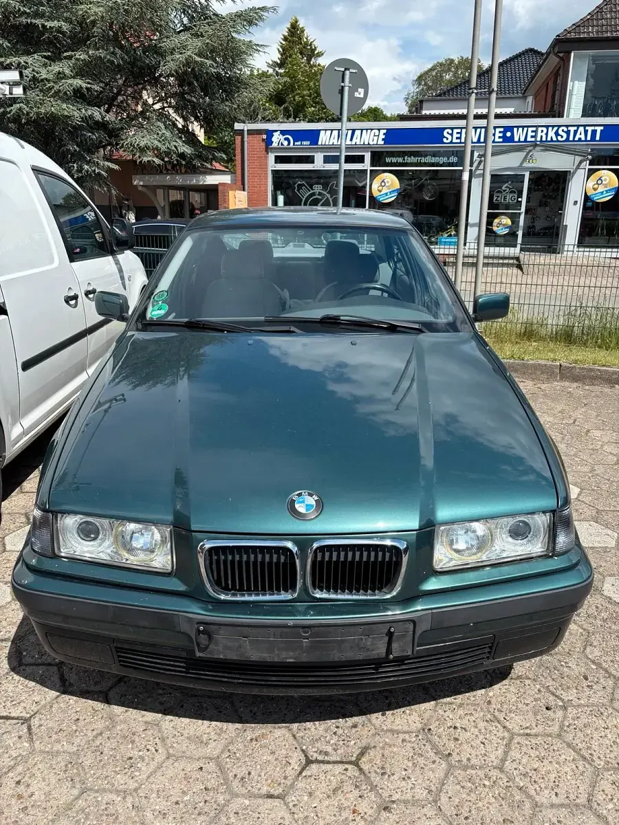 Gebraucht BMW 316 102 PS (75 kW) 1997 Grün Limousine
