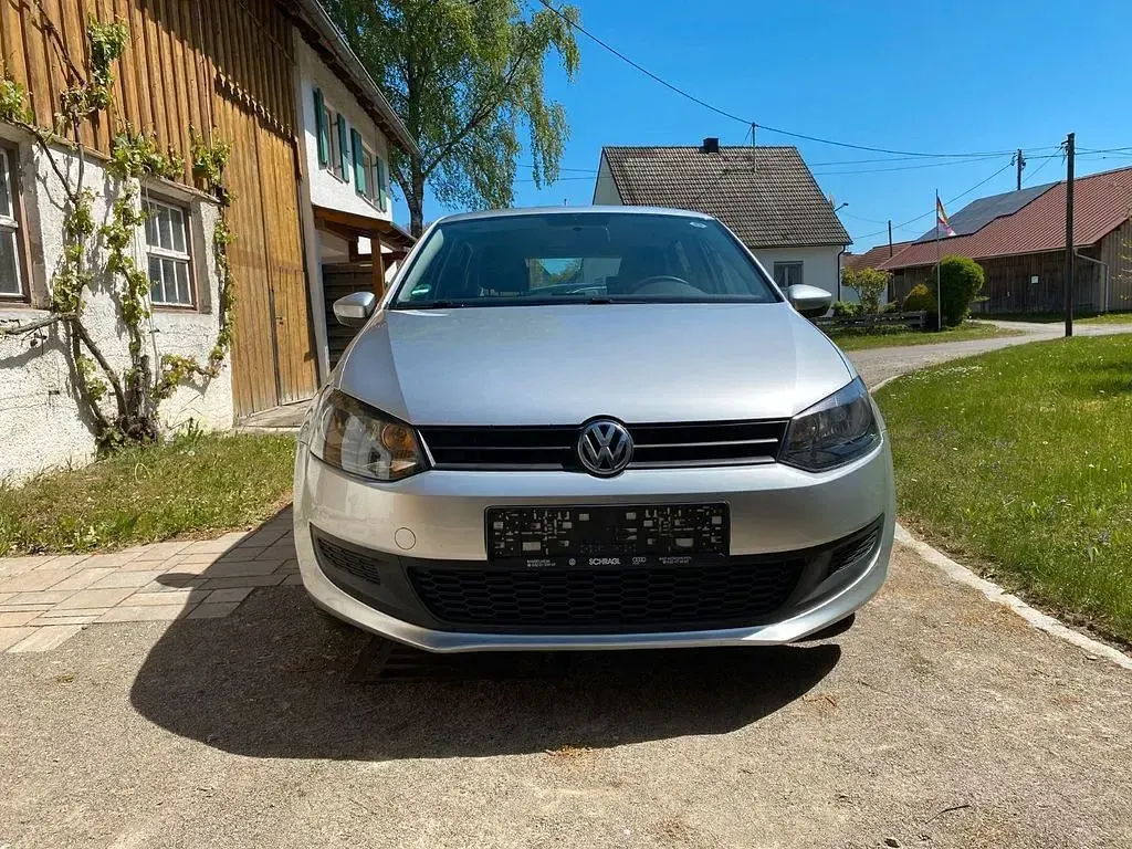 Gebraucht VW Polo 60 PS (44 kW) 2011 Silber Kleinwagen