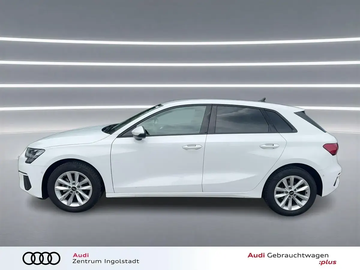 Gebraucht Audi A3 Comfort 150 PS (110 kW) 2023 Weiß Limousine