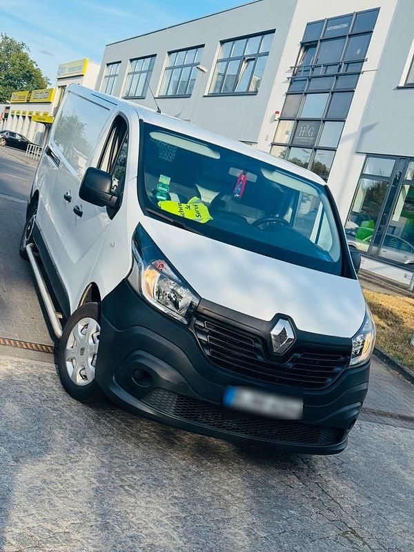 Gebraucht Renault Trafic 90 PS (66 kW) 2016 Weiß Van / Kleinbus