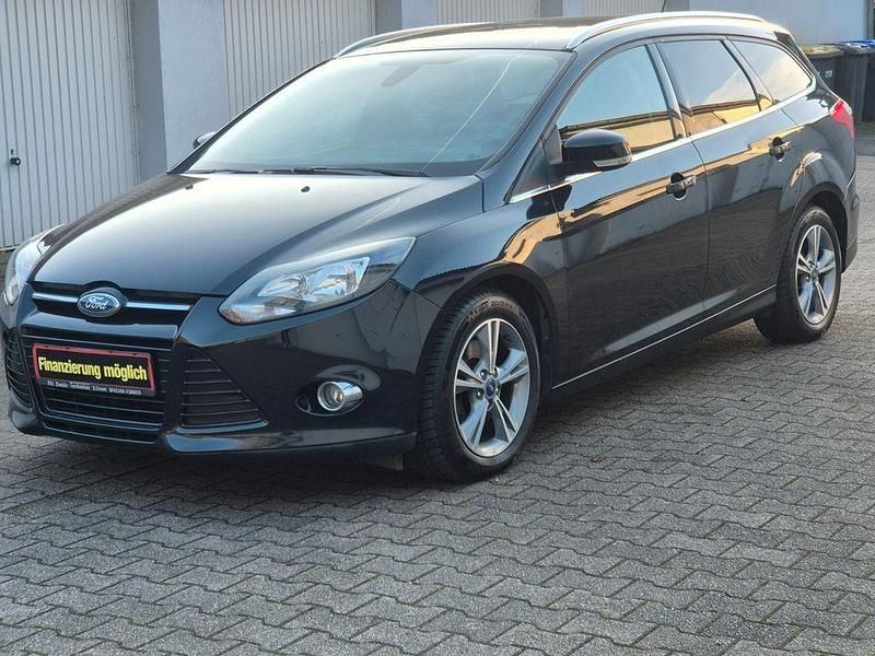 Gebraucht Ford Focus Titanium 140 PS (102 kW) 2013 Schwarz Limousine