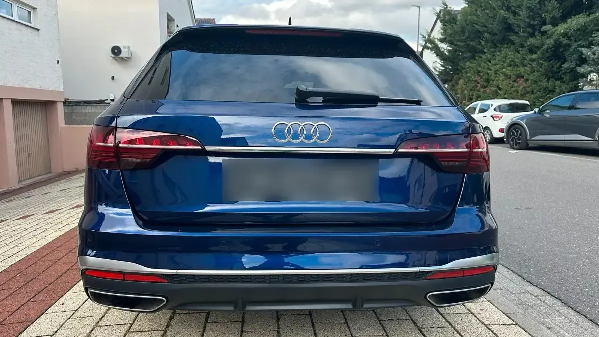 Gebraucht Audi A4 S-Line 150 PS (110 kW) 2020 Blau Kombi