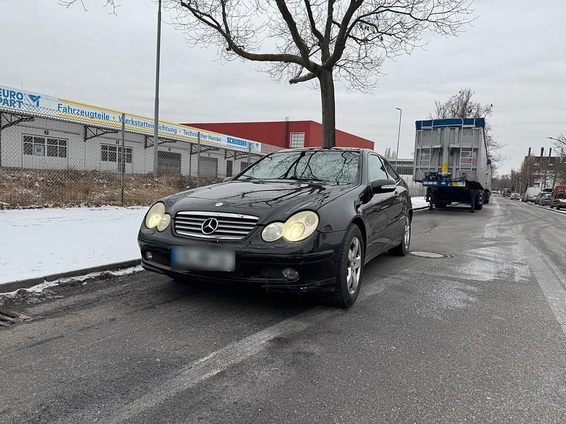Gebraucht Mercedes C230 150 PS (110 kW) 2004 Schwarz Coupé