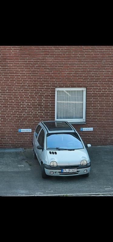 Blau Gebraucht 2002 Renault Twingo Kleinwagen | 500 € (Guter Preis) - Bild 1/4