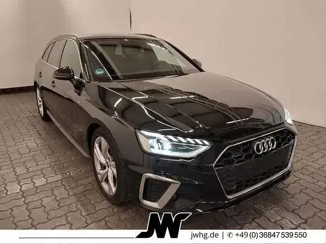 Gebraucht Audi A4 S-Line 204 PS (150 kW) 2024 Mythosschwarz metallic Kombi