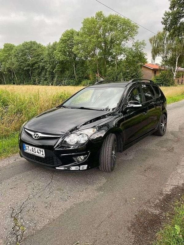 Gebraucht 2012 Hyundai i30 Classic Kombi | 3.900 € (Guter Preis) - Bild 1/4