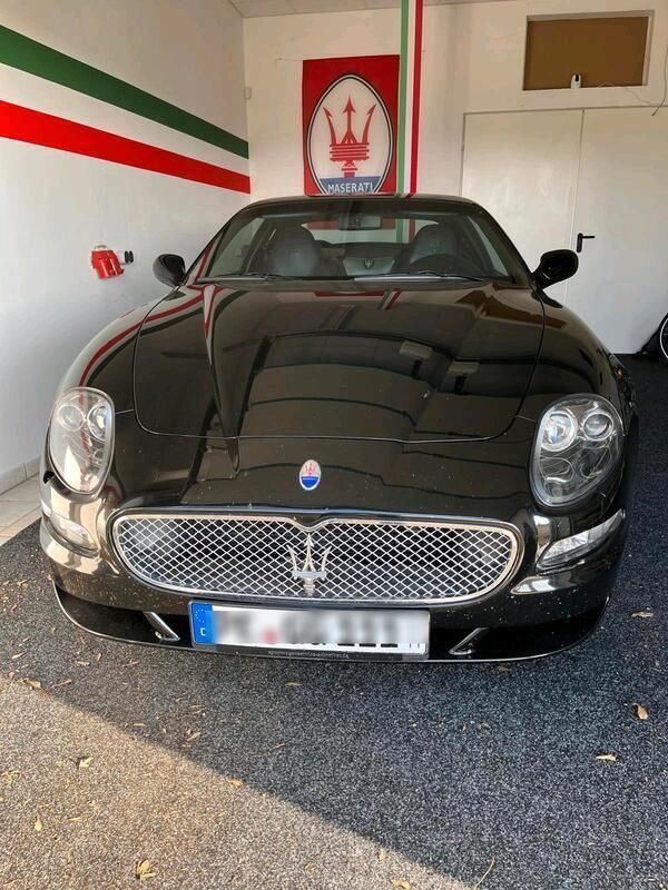 Schwarz Gebraucht 2004 Maserati GranSport Coupé | 39.990 € - Bild 1/4
