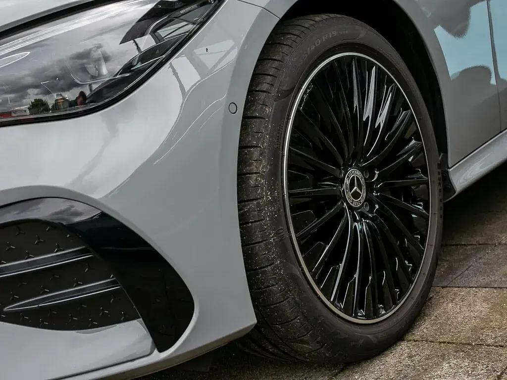 Gebraucht Mercedes CLE300 Advanced Plus 313 PS (230 kW) 2025 Grau Coupé