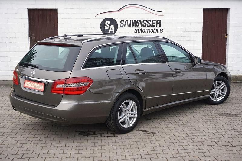 Gebraucht Mercedes E200 184 PS (135 kW) 2012 Grau Kombi