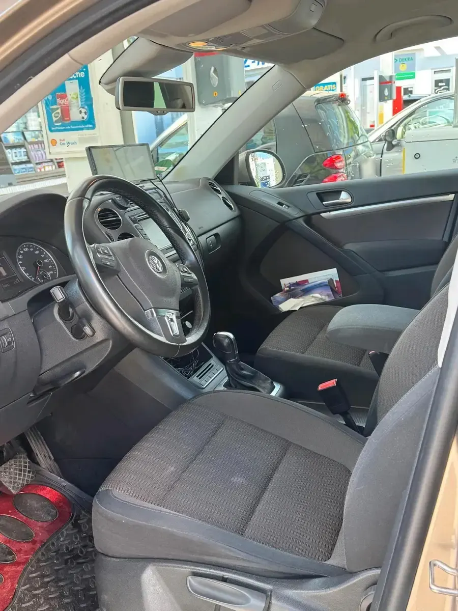 Gebraucht VW Tiguan 130 PS (95 kW) 2012 Gold SUV