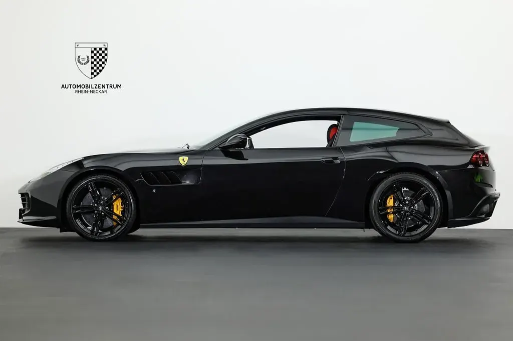 Gebraucht Ferrari GTC4Lusso 610 PS (448 kW) 2018 Nero daytona Kombi
