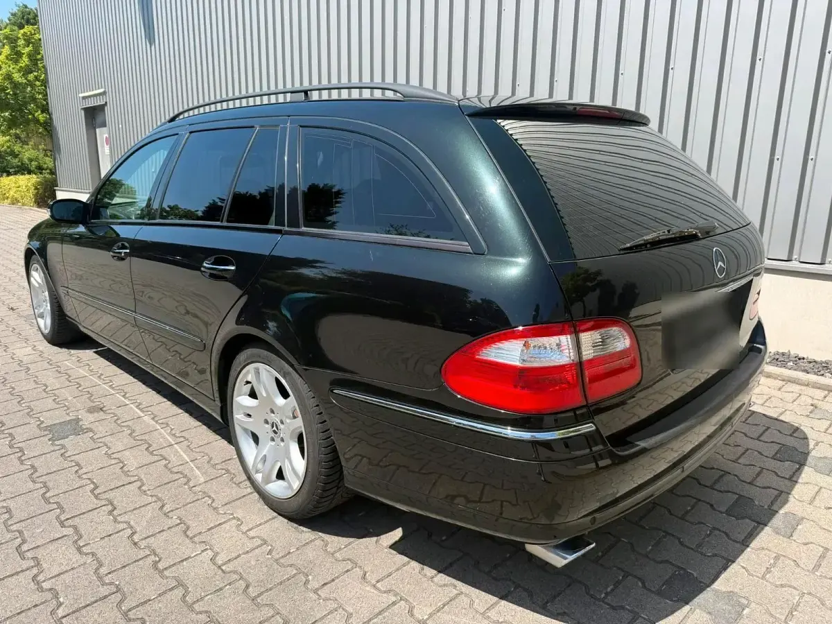 Gebraucht Mercedes E350 272 PS (200 kW) 2005 Schwarz Kombi