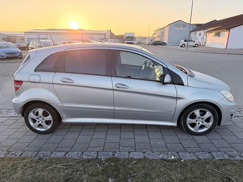 Gebraucht Mercedes B200 140 PS (102 kW) 2008 Polarsilber  metalliclack Van / Kleinbus