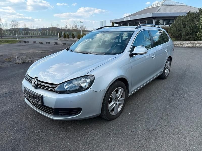 Gebraucht VW Golf VI 105 PS (77 kW) 2010 Silber Kleinwagen