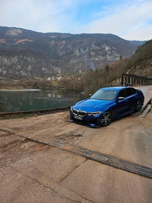 Blau Gebraucht 2019 BMW M340 M Sport Limousine | 39.550 € - Bild 1/4