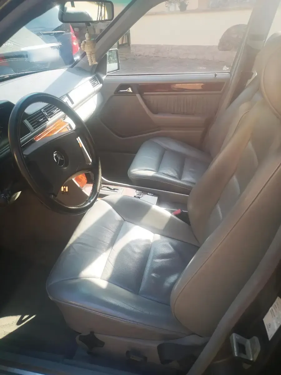 Gebraucht Mercedes 300 147 PS (108 kW) 1990 Gold Kombi