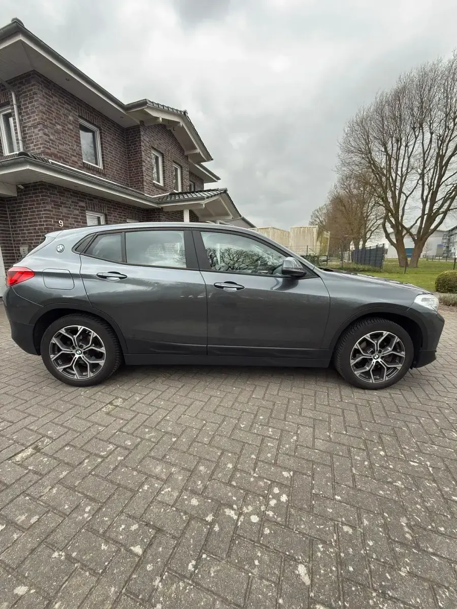 Gebraucht BMW X2 Sport Line 140 PS (102 kW) 2020 Grau SUV