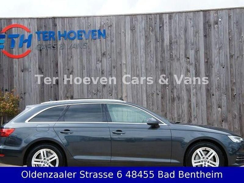 Gebraucht Audi A4 Sport 190 PS (139 kW) 2016 Grau Kombi