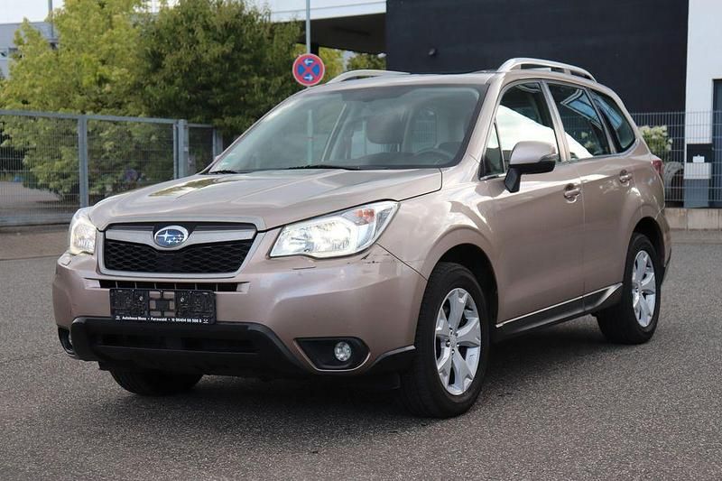 Gelb Gebraucht 2015 Subaru Forester SUV | 5.990 € - Bild 1/4
