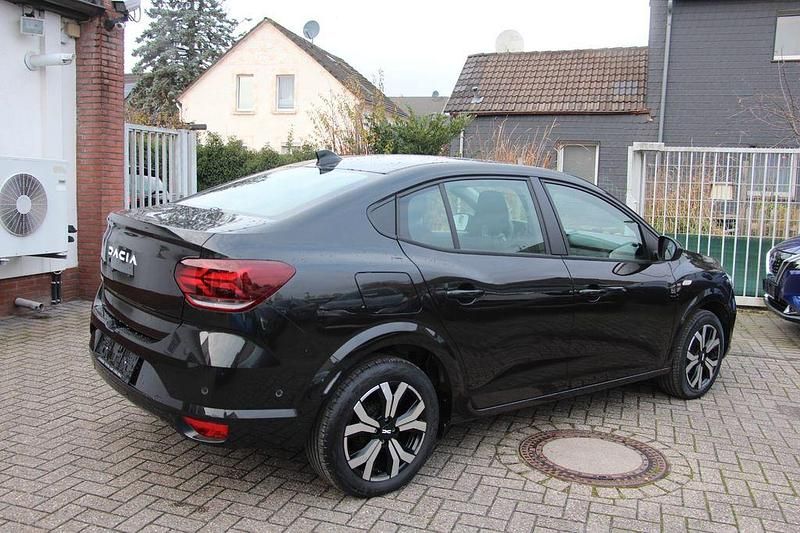 Gebraucht Dacia Logan 91 PS (66 kW) 2024 Schwarz Limousine