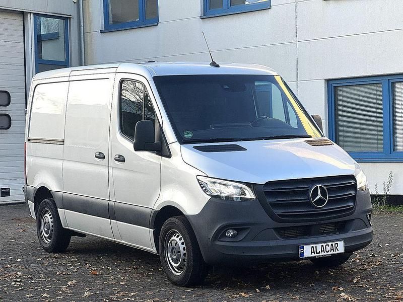 Gebraucht Mercedes Sprinter 143 PS (105 kW) 2019 Silber Van