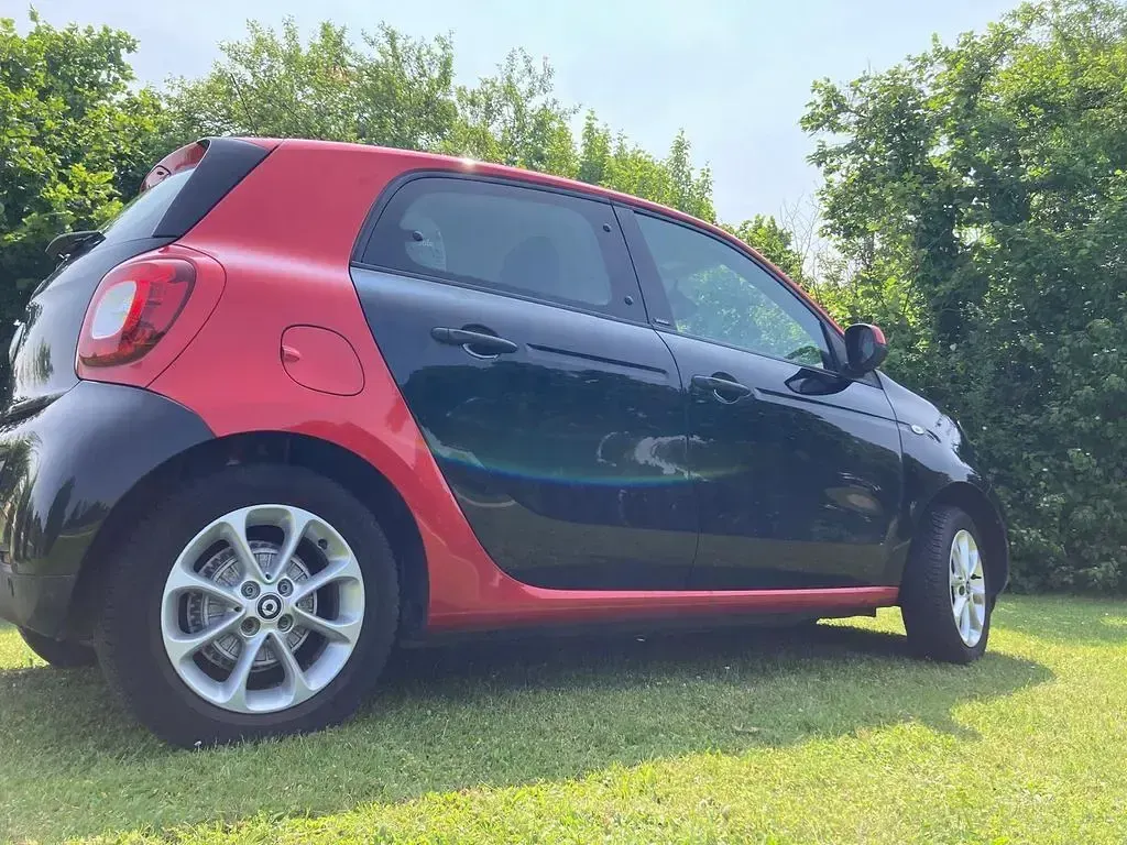 Gebraucht Smart ForFour 90 PS (66 kW) 2019 Schwarz Kleinwagen