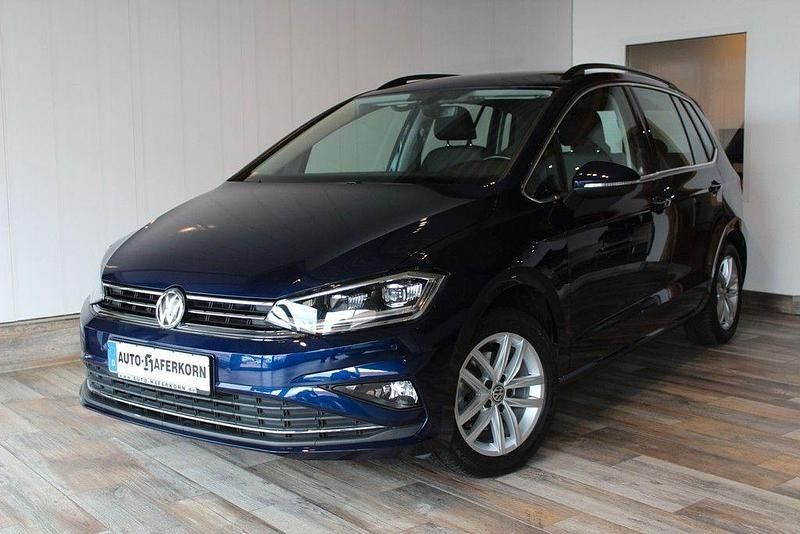 Używany VW Golf Highline 131 KM (96 kW) 2019 Niebieski SUV