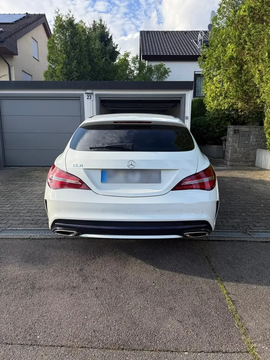 Gebraucht Mercedes CLA180 AMG line 122 PS (89 kW) 2018 Weiß Coupé